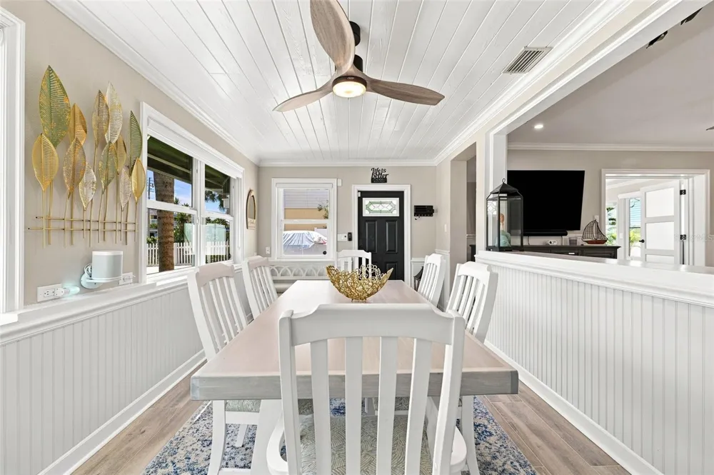 2706 GULF BOULEVARD Indian Rocks Beach, FL 33785