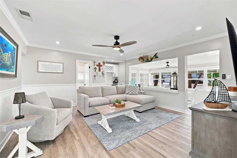 2706 GULF BOULEVARD Indian Rocks Beach, FL 33785