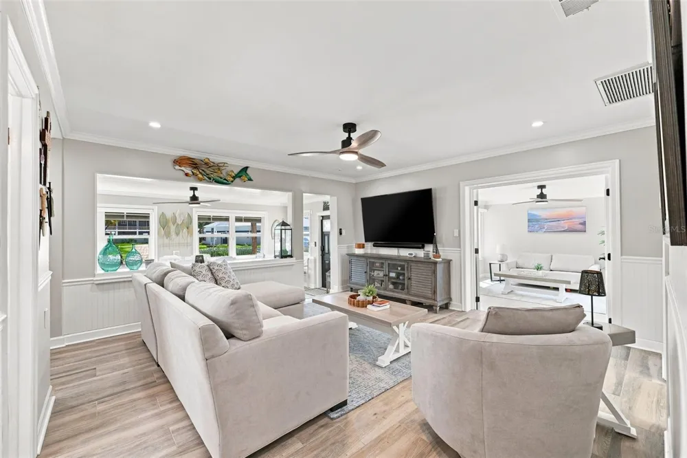 2706 GULF BOULEVARD Indian Rocks Beach, FL 33785
