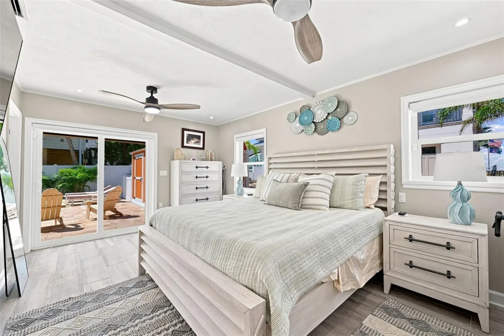 2706 GULF BOULEVARD Indian Rocks Beach, FL 33785