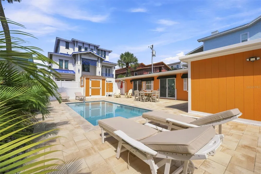 2706 GULF BOULEVARD Indian Rocks Beach, FL 33785