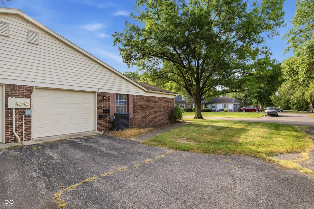 4408 Clovelly Court Indianapolis, IN 46254