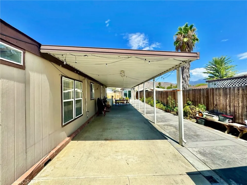 989 Bettina San Jacinto, CA 92582