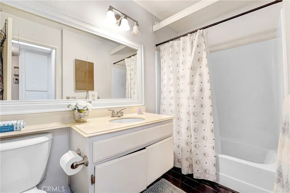 810 W Compton #16 Compton, CA 90220