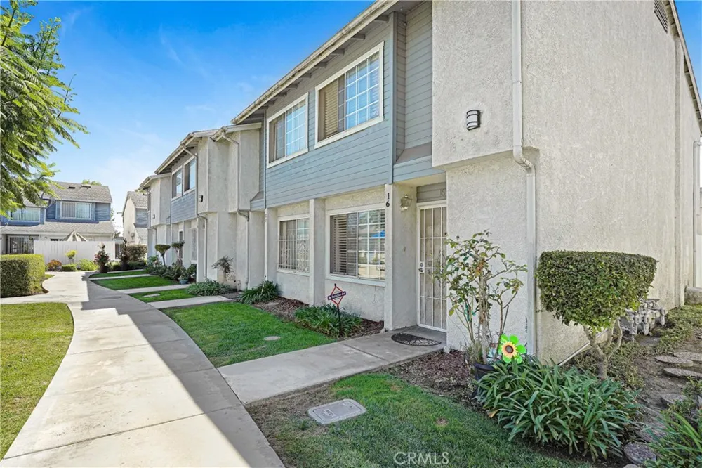 810 W Compton #16 Compton, CA 90220