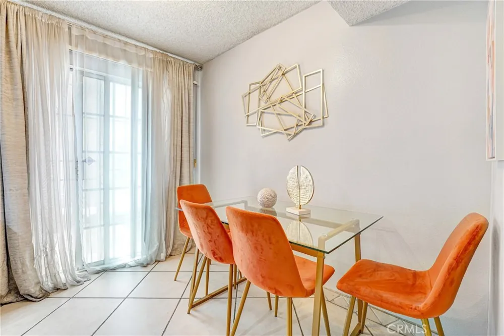 810 W Compton #16 Compton, CA 90220