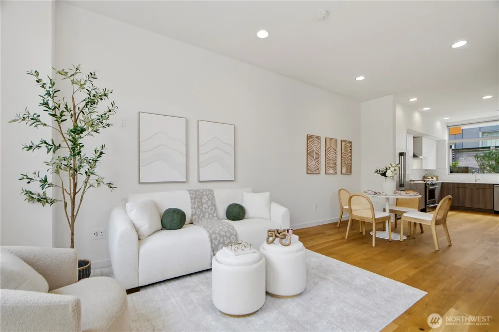 3043 C 21st Avenue W Seattle, WA 98199