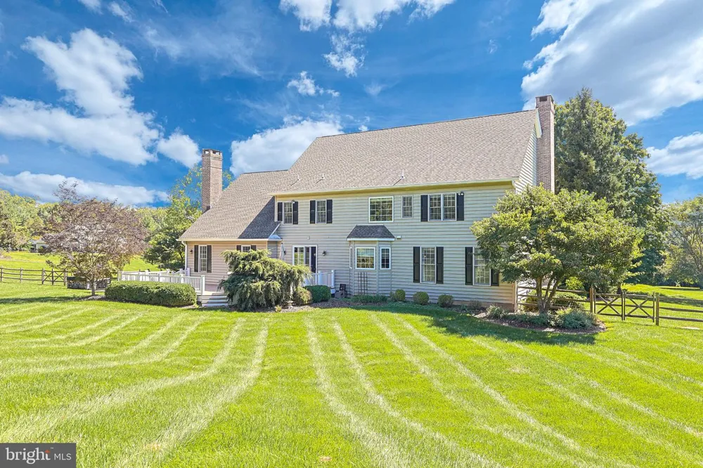 134 HEATHER DRIVE New Hope, PA 18938