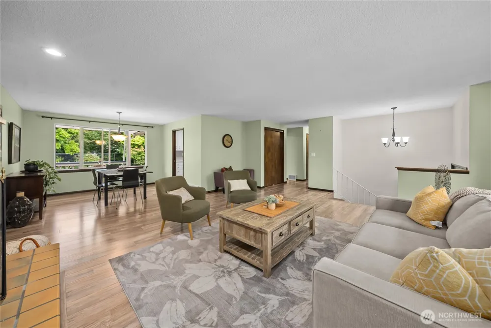 1561 S MacArthur Street Tacoma, WA 98465