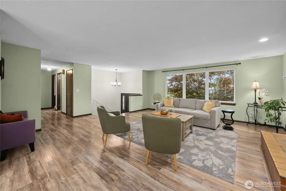 1561 S MacArthur Street Tacoma, WA 98465