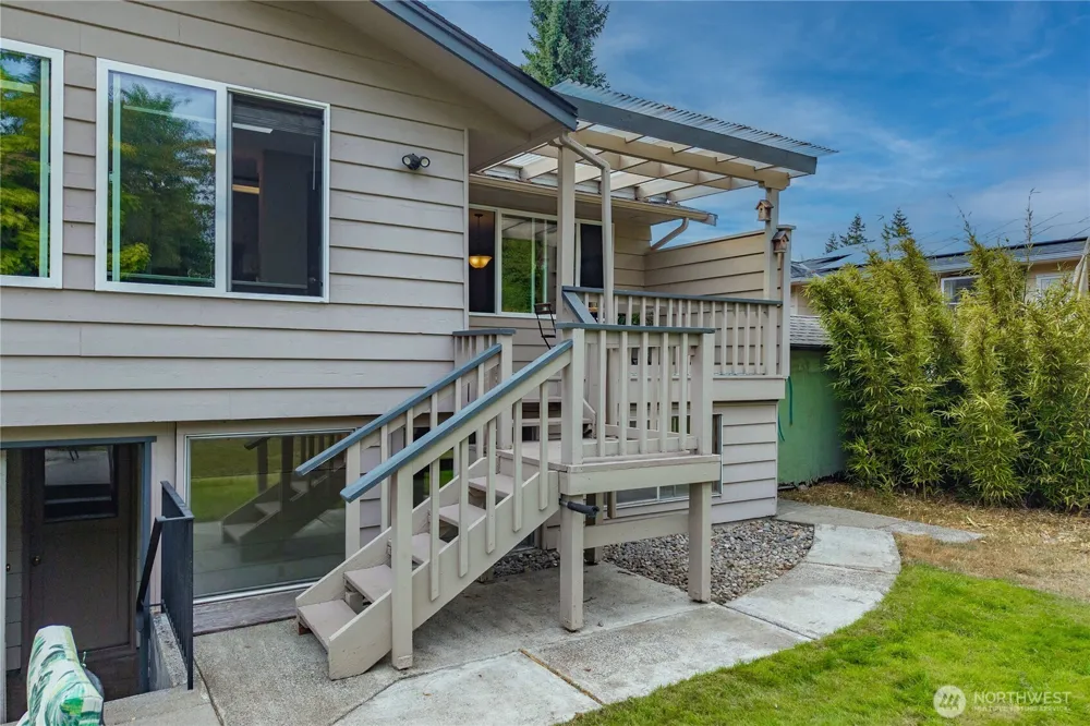 1561 S MacArthur Street Tacoma, WA 98465