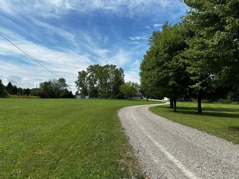 4489 Oak Road Richfield Township, MI 48423