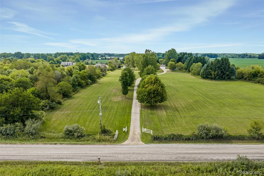 4489 Oak Road Richfield Township, MI 48423