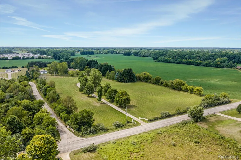 4489 Oak Road Richfield Township, MI 48423