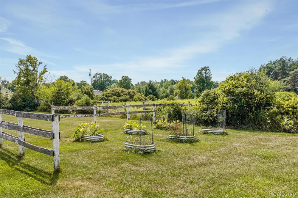 4489 Oak Road Richfield Township, MI 48423