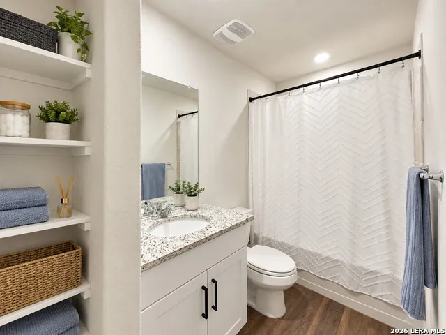 5016 Snap Hook San Antonio, TX 78261