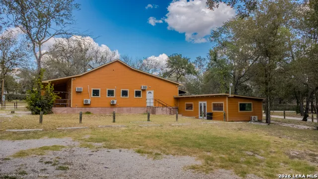 3710 WATERWOOD PASS DR Elmendorf, TX 78112