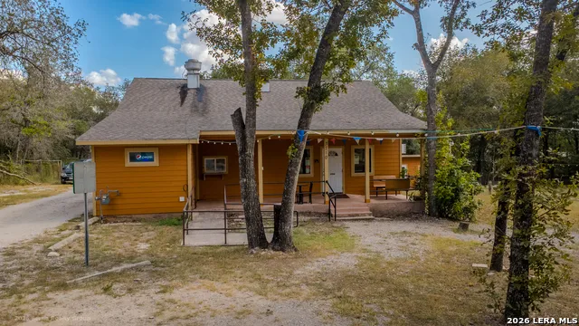 3710 WATERWOOD PASS DR Elmendorf, TX 78112