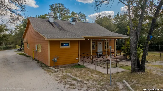3710 WATERWOOD PASS DR Elmendorf, TX 78112