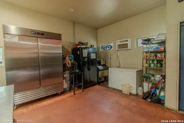 3710 WATERWOOD PASS DR Elmendorf, TX 78112