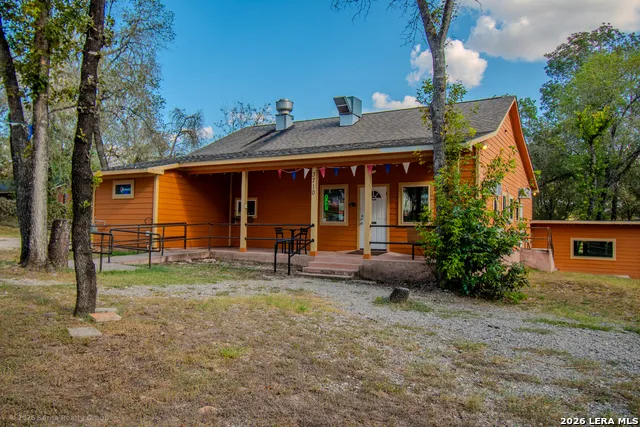 3710 WATERWOOD PASS DR Elmendorf, TX 78112