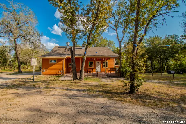 3710 WATERWOOD PASS DR Elmendorf, TX 78112