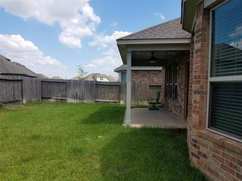 30238 Creekside Drive Brookshire, TX 77423