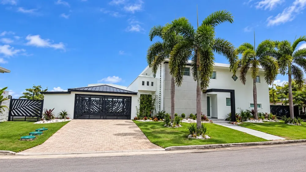 URB. HACIENDA MARGARITA CALLE CARRETA ##86 Luquillo, PR 00773
