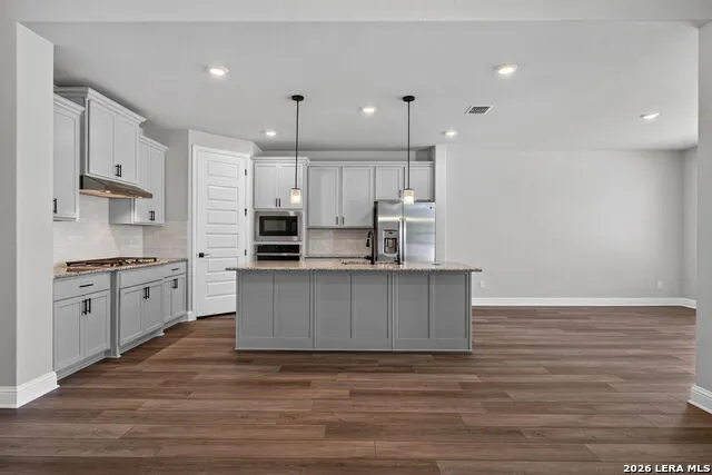 221 JANICE AVE Castroville, TX 78009