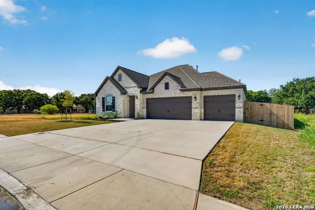 221 JANICE AVE Castroville, TX 78009
