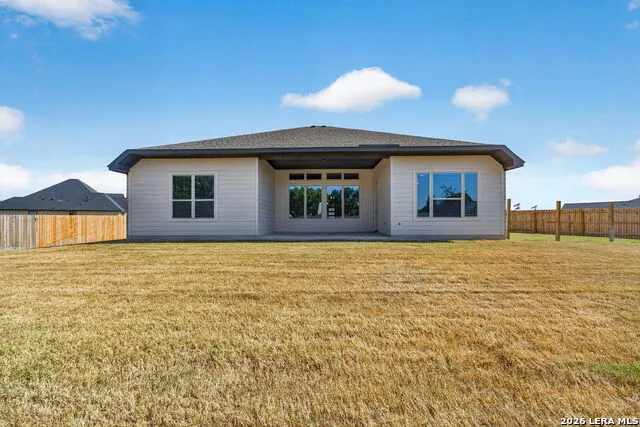 221 JANICE AVE Castroville, TX 78009