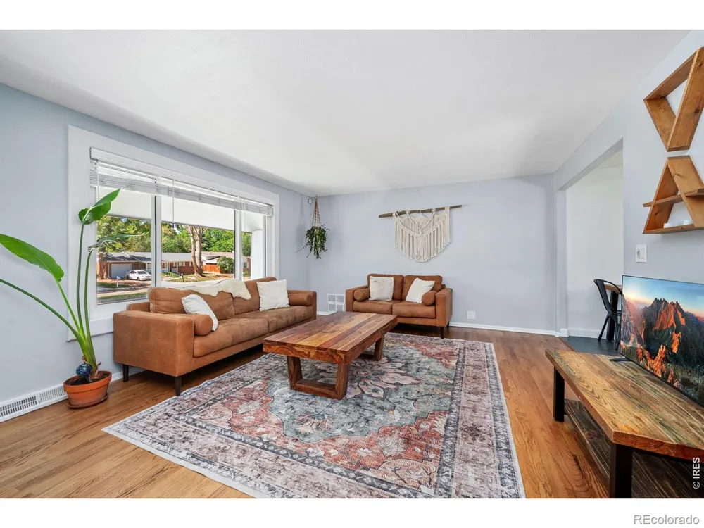 1018 S Pratt Parkway Longmont, CO 80501