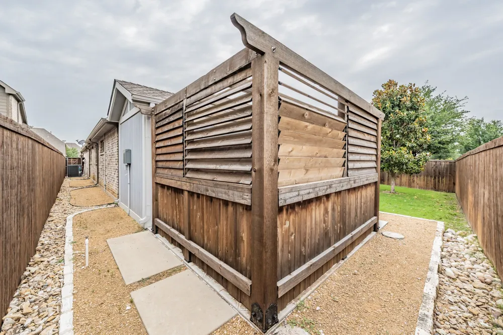 612 Rawlins Lane Fort Worth, TX 76131