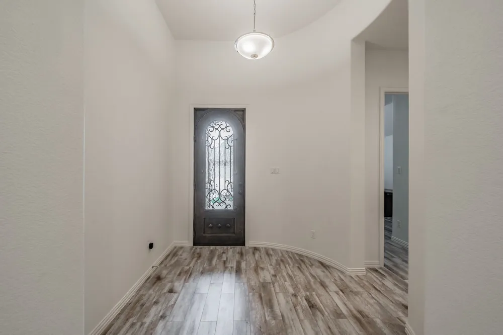 612 Rawlins Lane Fort Worth, TX 76131