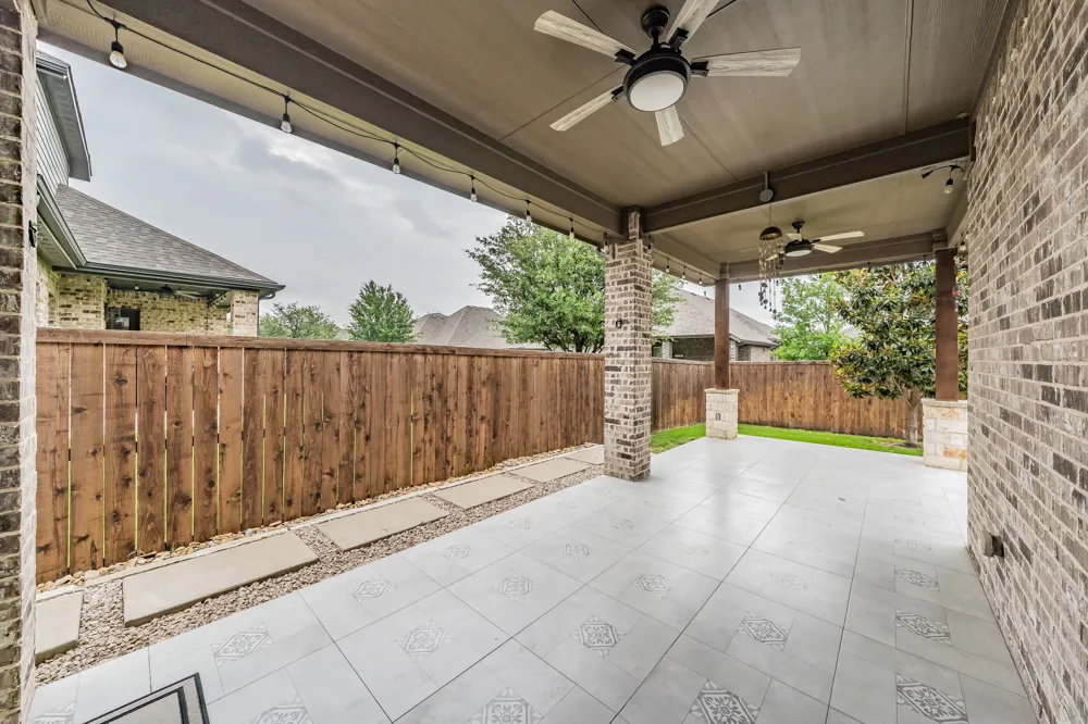 612 Rawlins Lane Fort Worth, TX 76131