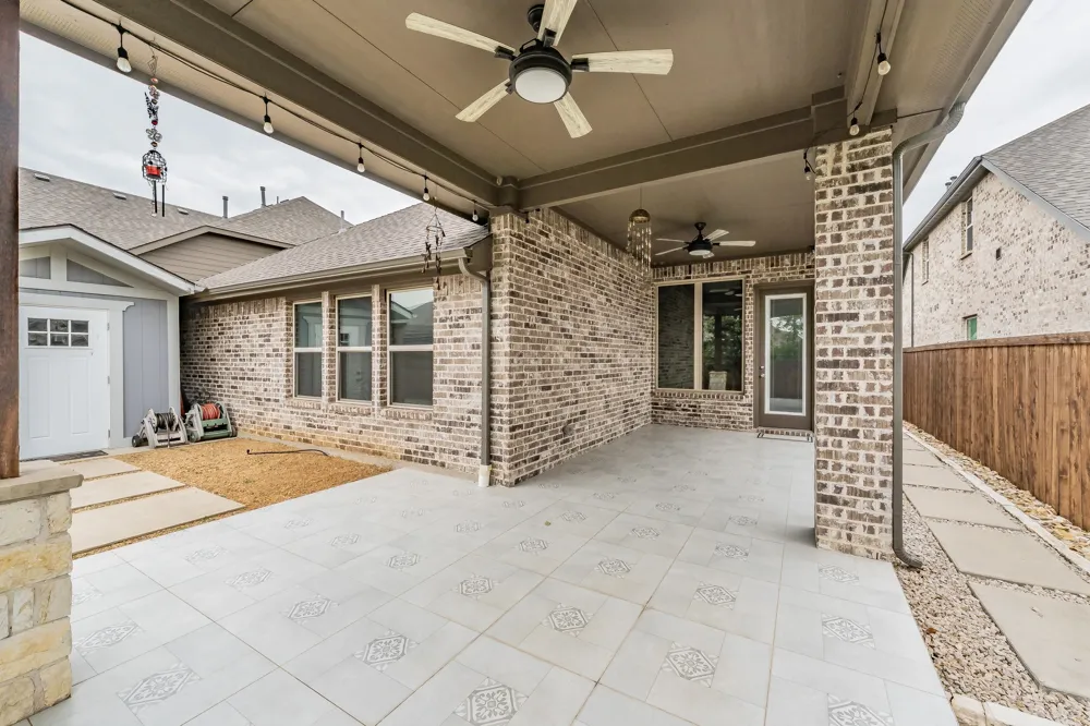 612 Rawlins Lane Fort Worth, TX 76131