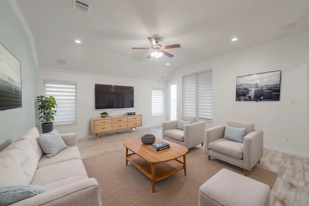 612 Rawlins Lane Fort Worth, TX 76131