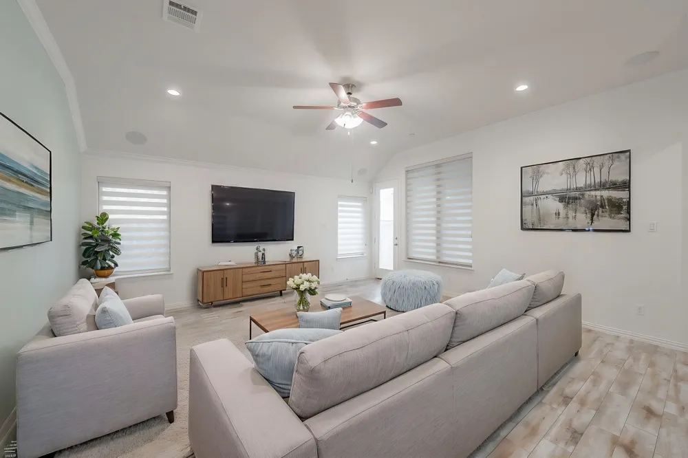 612 Rawlins Lane Fort Worth, TX 76131