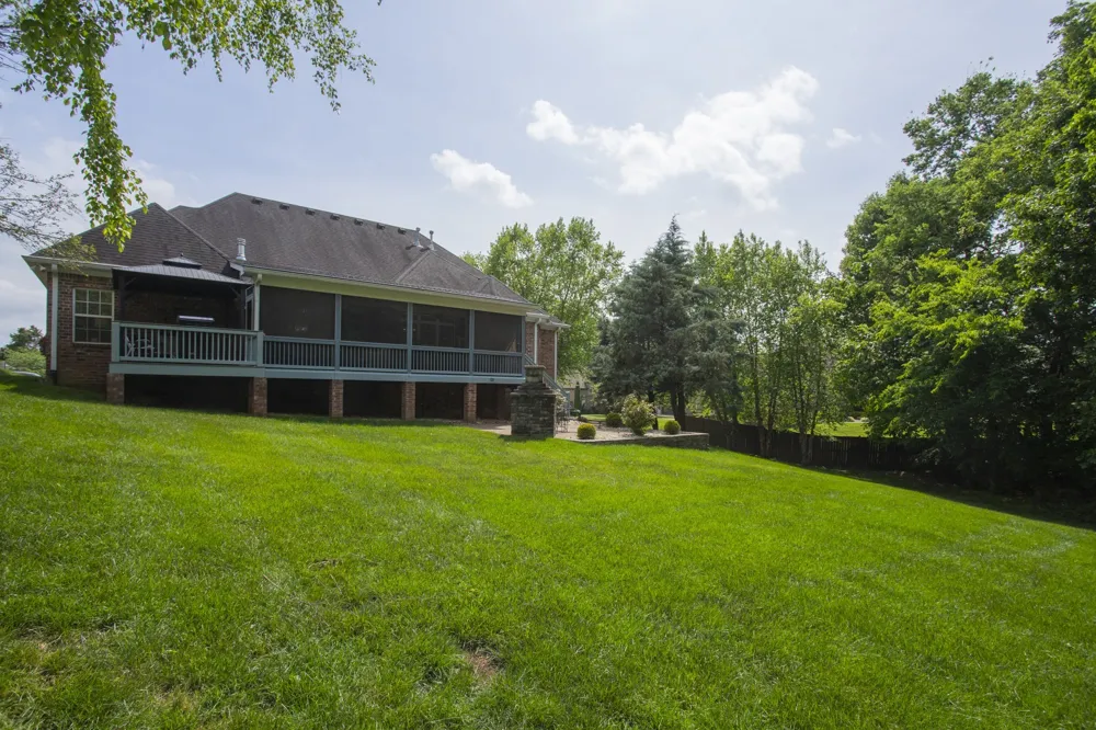 1027 Berkshire Blvd Mount Juliet, TN 37122