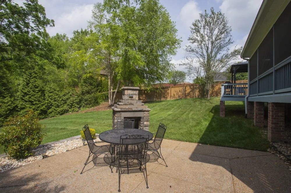 1027 Berkshire Blvd Mount Juliet, TN 37122