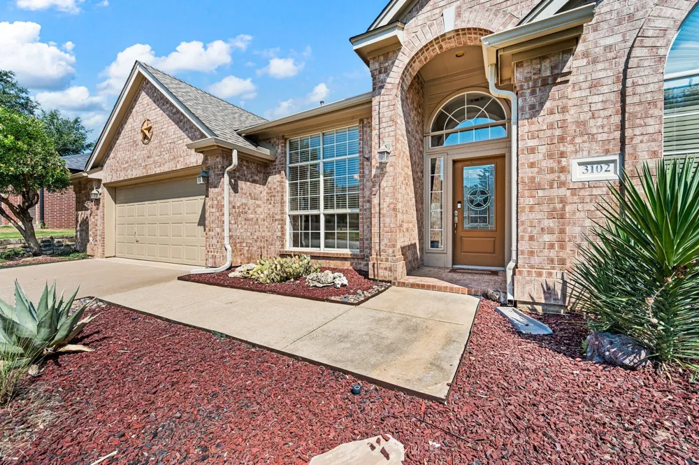 3102 Lake Park Drive Grapevine, TX 76051