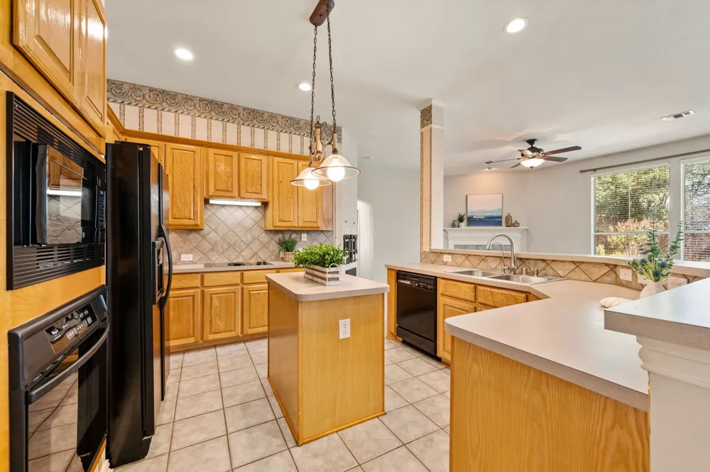 3102 Lake Park Drive Grapevine, TX 76051