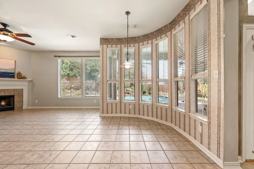 3102 Lake Park Drive Grapevine, TX 76051