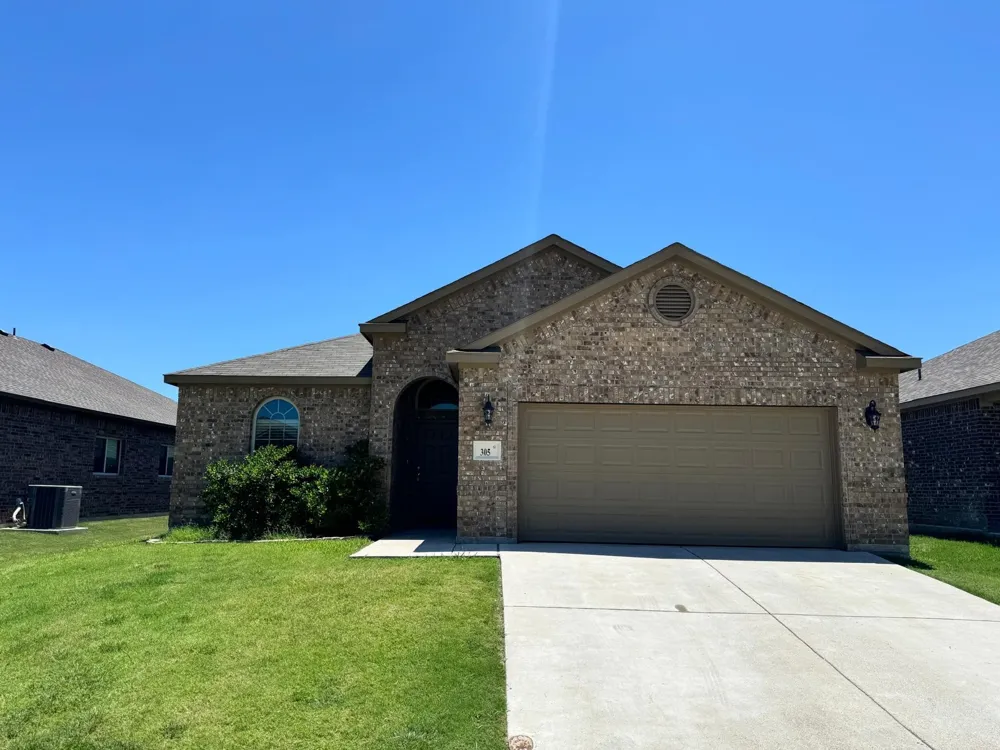 305 Lead Creek Drive Fort Worth, TX 76131