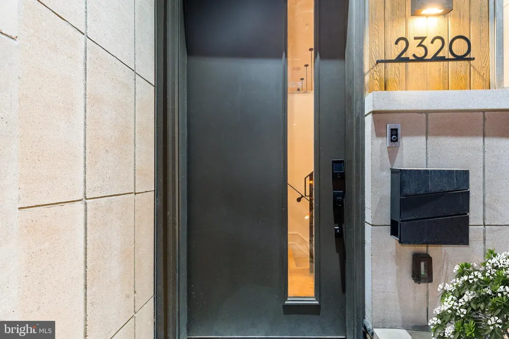 2320 SANSOM STREET Philadelphia, PA 19103