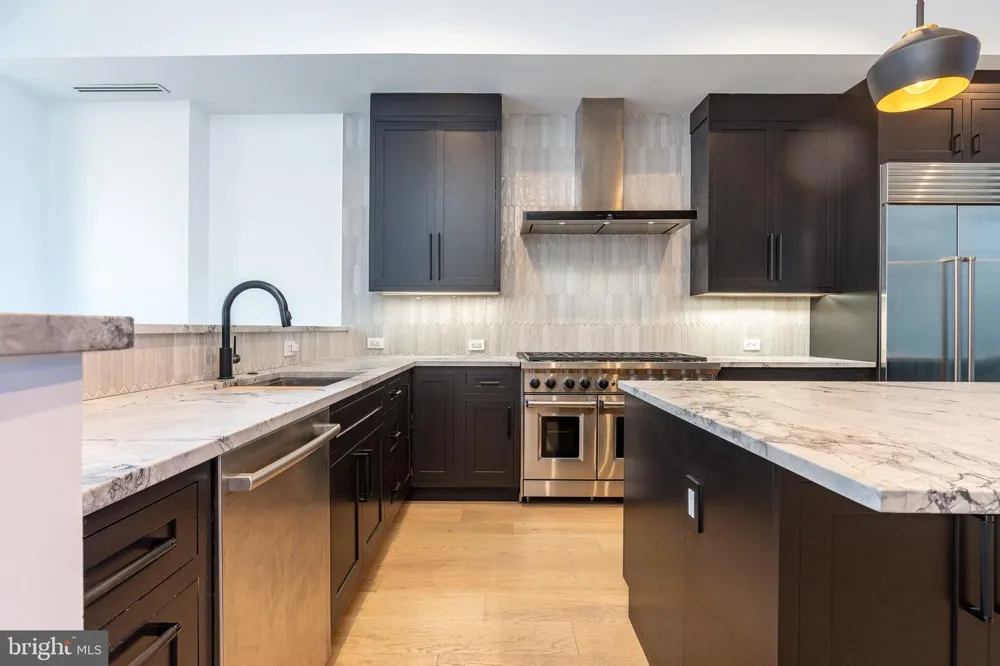 2320 SANSOM STREET Philadelphia, PA 19103
