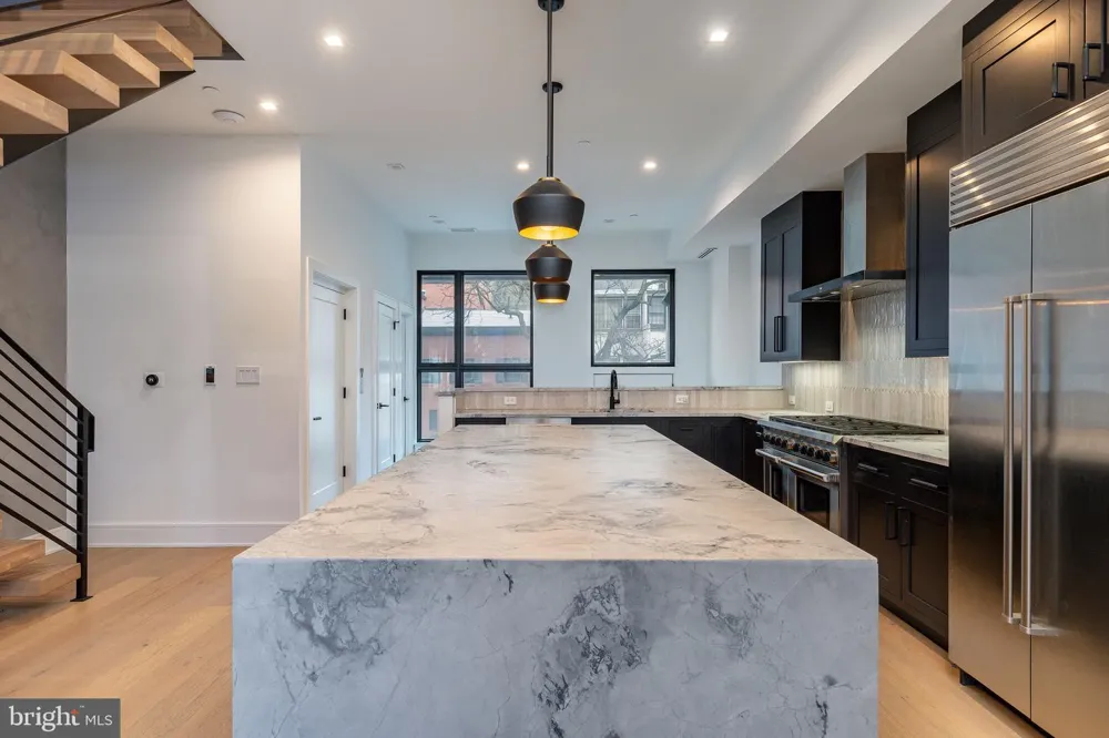 2320 SANSOM STREET Philadelphia, PA 19103
