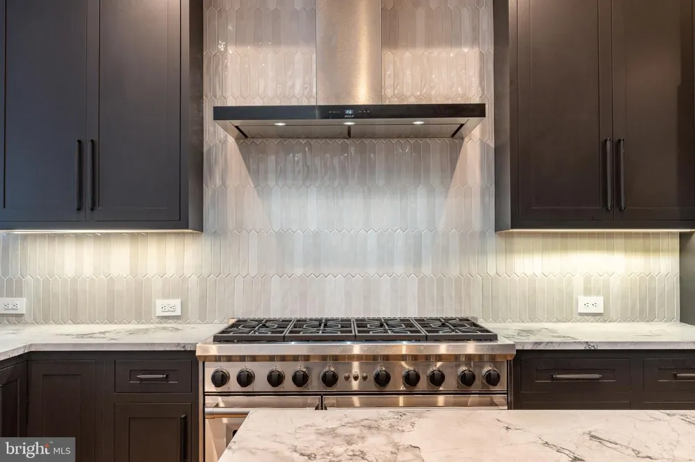 2320 SANSOM STREET Philadelphia, PA 19103