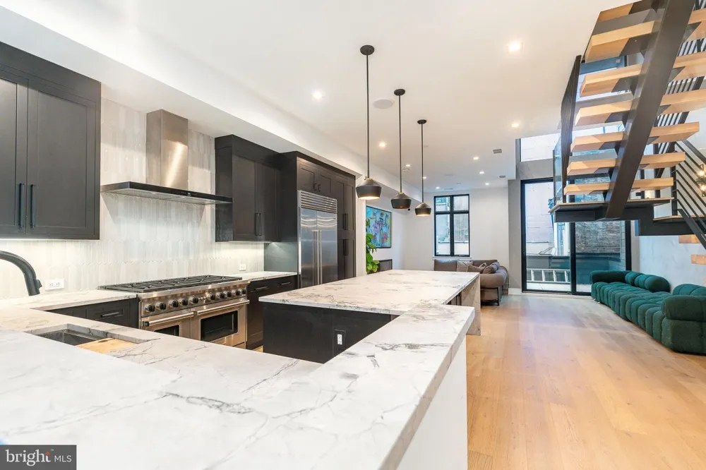 2320 SANSOM STREET Philadelphia, PA 19103