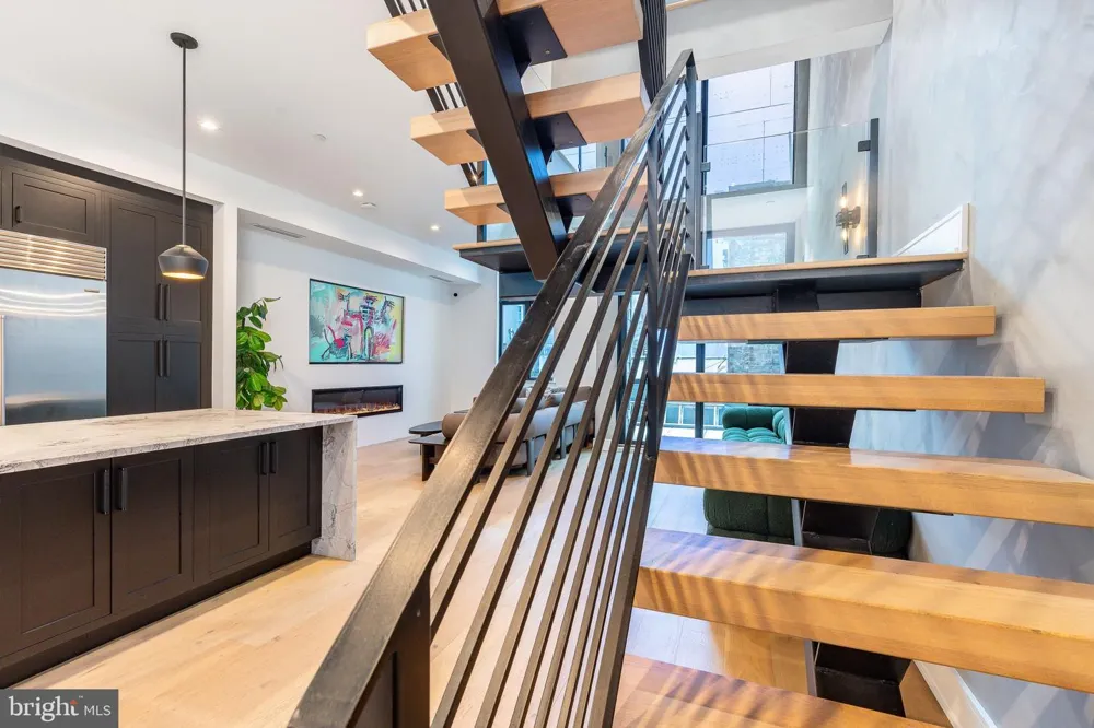 2320 SANSOM STREET Philadelphia, PA 19103